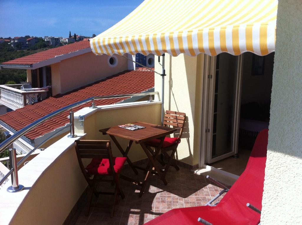 Apartments Villa Stella Maris Rogoznica  Buitenkant foto